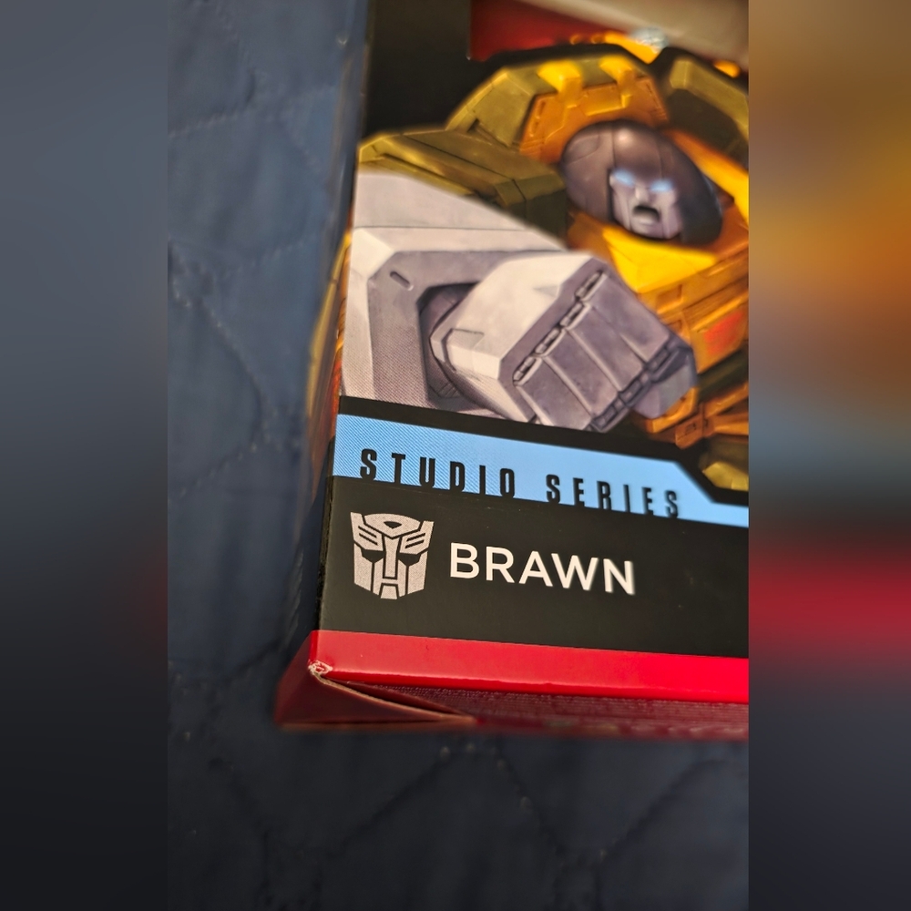 Transformers Studio Series 86-22 Deluxe Class Brawn Takara Tomy (Not Mint) - Picture 4 of 14